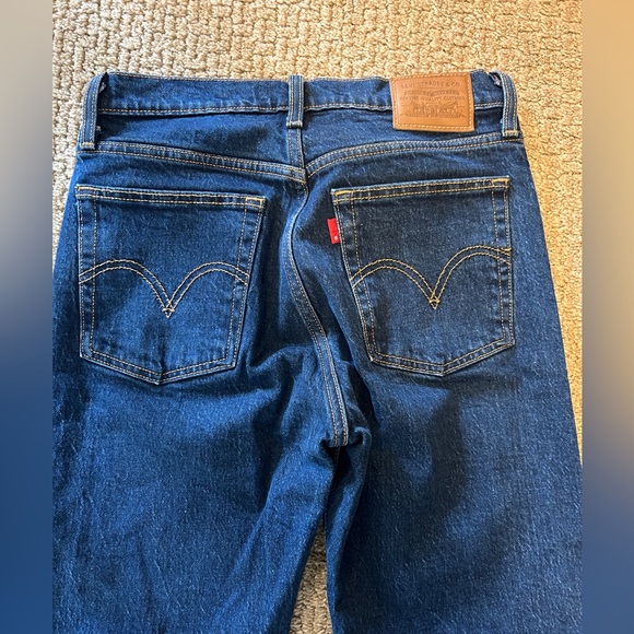 Levi wedgie jeans dark wash size 26 - Picture 4 of 5